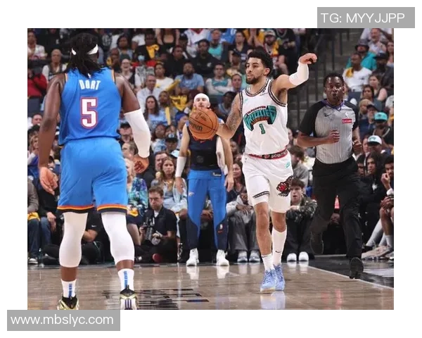 火箭与雷霆精彩对决回顾NBA录像分析与精彩瞬间分享